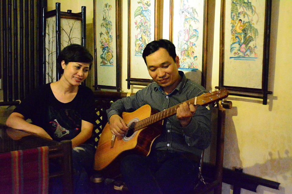play guitar